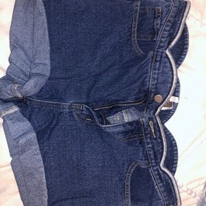 scallops detail denim shorts